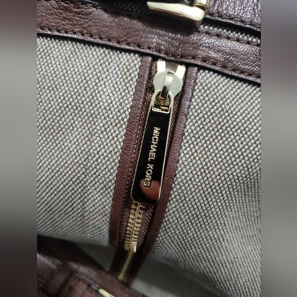 Michael Kors Kingsbury Hemp & Leather Tote 13"H *15" W just like new!! - Picture 7 of 7